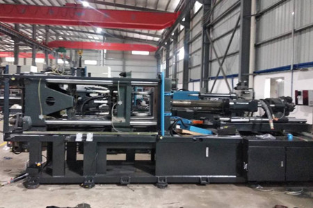 果筐注塑機廠家如何選擇比較好？需重視這些因素！