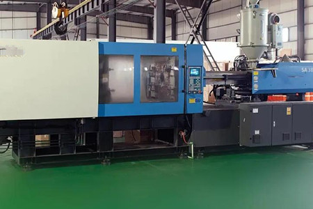 大型二板注塑機(jī)多少錢一臺？幾十萬到上百萬人民幣！