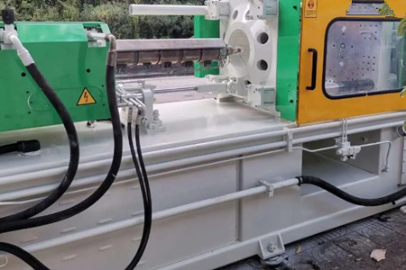 大型二板注塑機(jī)導(dǎo)軌腐蝕了如何修復(fù)？