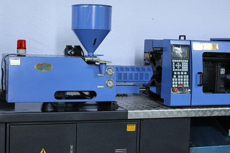 薄壁高速注塑機(jī)如何應(yīng)對(duì)高溫、高壓環(huán)境？